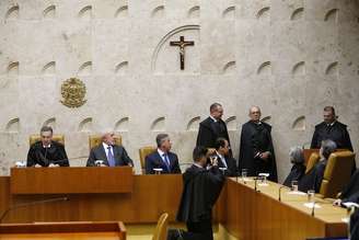 A própria Suprema Corte sustenta um crucifixo em seu plenário. Na foto, a cerimônia de posse de Flávio Dino como novo ministro do STF, em 22 de fevereiro deste ano.