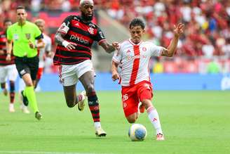 Flamengo bate o Internacional 