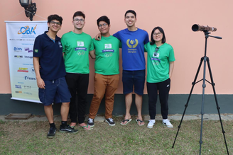 Da esquerda para a direita:Luca, Lucas, Filipe, Arthur e Larissa 