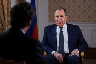 Chanceler russo Sergei Lavrov em entrevista a Tucker Carlson em Moscou
 6/12/2024   Divulgação via REUTERS