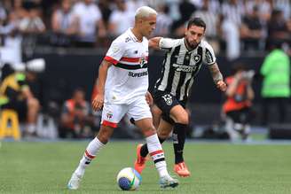 Alex Telles, do Botafogo, e Igor Vinicius, do São Paulo.