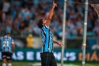 Lance da partida entre Gremio e Caxias disputada na noite desta terça-feira, na Arena do Gremio, valida semifinal do Campeonato Gaucho 2024. FOTO: LUCAS UEBEL/GREMIO FBPA