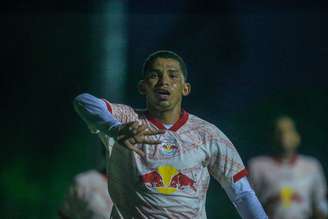 Athyrson, jogador do time sub-20 do Red Bull Bragantino. 