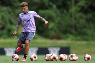 Igor Jesus no treino do Botafogo 