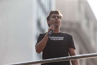 Nikolas Ferreira (PL-MG) durante ato do Dia da Independência na Avenida Paulista, em setembro de 2024