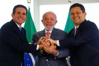 Lula ao lado dos presidentes da Câmara e do Senado, Hugo Motta e Davi Alcolumbre, respectivamente.