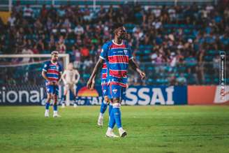 Michael Quarcoo em campo pelo Fortaleza. 