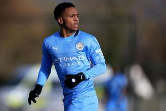 Kayky em atuação pelo Manchester City. 