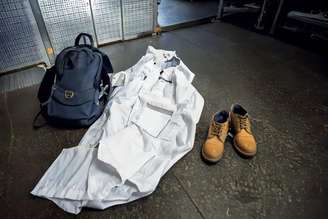 Uniforme de trabalho e mochila