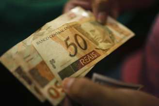 Motorista entra na Justiça após receber mais de R$ 130 milhões em conta bancária por erro