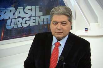 José Luiz Datena apresentando o Brasil Urgente