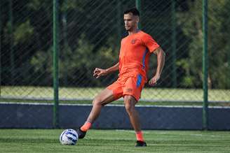 Rafael Thyere em treino pelo Sport. 
