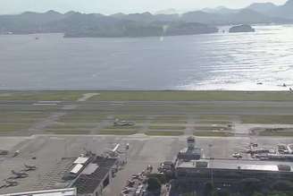 Avião da Latam arremete para desviar de barco ao se aproximar da pista do Aeroporto Santos Dumont