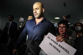 DF - DANIEL SILVEIRA/MEDIDAS CAUTELARES/DESCUMPRIMENTO/PRISÃO - POLÍTICA - Foto de arquivo de 30/03/2022 do ex- deputado federal Daniel Silveira (PTB- RJ), que foi preso nesta terça-feira, 24, por descumprir as medidas cautelares que foram impostas quando ele ganhou a liberdade condicional, na última sexta-feira, 20. A Polícia Federal (PF) prendeu Daniel Silveira em Petrópolis, na região serrana do Rio, onde ele mora. O ex-deputado será levado para Bangu 8, presídio do Complexo de Gericinó, na zona oeste da capital. 30/03/2022 -
