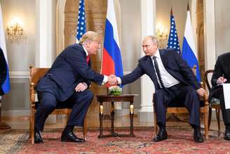Trump espera acabar com a guerra na Ucrânia, e o presidente da Rússia, Vladimir Putin, já declarou estar 'pronto' para conversar com o americano. A foto mostra os dois em 2018