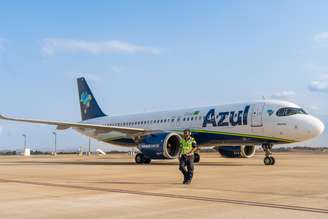 Aeronave da empresa Azul Linhas Aéreas na pista