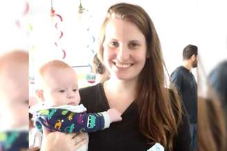 O Hamas entregou nesta sexta-feira um corpo que diz ser da refém israelense Shiri Bibas, cuja identificação incorreta em uma outra entrega nesta semana ameaçou o frágil acordo de cessar-fogo na Faixa de Gaza