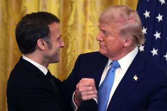 Macron e Trump discutem tropas europeias na Ucrânia e fim da guerra em encontro nos EUA