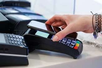 A ideia do Pix por aproximação é que seja uma forma de pagamento mais simples e rápida que o realizado por QR Code. 