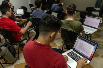 Sala de aula na Faculdade de Medicina da USP; área de Saúde e Bem-Estar tem mais de 4 milhões de pessoas formadas no Brasil.