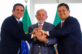 O presidente da Câmara, Hugo Motta, o presidente da República Luiz Inácio Lula da Silva e o presidente do Senado, Davi Alcolumbre