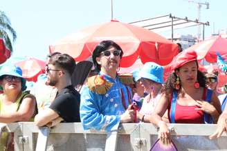 Bloco Sargento Pimenta concentra milhares de foliões no Aterro do Flamengo, na zona sul da cidade do Rio de Janeiro, na manhã de carnaval desta segunda-feira, 3 de março de 2025