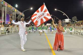 Júri precisa seguir uma série de exigências para avaliar desfiles