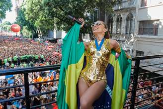Anitta realiza Bloco da Anitta no Rio de Janeiro neste sábado, 8