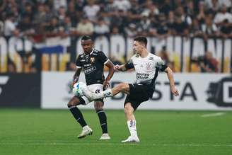Corinthians e Barcelona de Guayaquil se enfrentaram nesta quarta-feira, na Neo Química Arena.