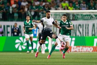 Raniele, volante do Corinthians, não quis entrar em polêmica sobre gramado do Allianz.