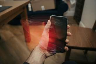 iPhone tem efeitos ocultos direto no dispositivo