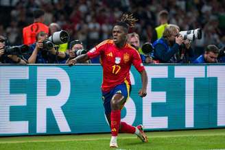 Nico Williams (Espanha) celebrando seu gol contra a Alemanha, no dia 14.07.2024 