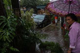 Forte chuva atingiu a Rua Ferreira de Araújo no bairro de Pinheiros em São Paulo em 12 de março deste ano. Expectativa de mais precipitações nesta semana.