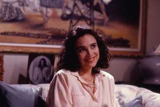 Raquel Accioli (Regina Duarte), heroína da novela de 1988 que ganha remake pela Globo.