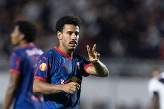 Lucas Evangelista (Red Bull Bragantino) comemorando seu gol contra a Ponte Preta, no dia 23.02.2025 