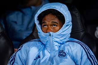 Endrick no banco de reservas do Real Madrid
