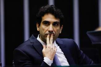 Galípolo explicou aos parlamentares como se dá o processo de análise do BC sobre a transação