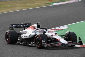 Max Verstappen da Red Bull Racing, na pista durante a qualificatória no Circuito Internacional de Suzuka, neste sábado, 5, no Japão.