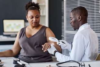 A biópsia é essencial para detectar e tratar doenças precocemente