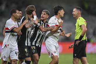 Brasileirão vive o caos com arbitragem na 2ª rodada do Brasileirão