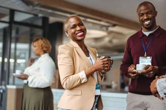 O networking é essencial para a construção de uma carreira sólida