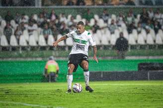 Dellatorre em atuação pelo Coritiba. 