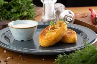 Bolinho de mandioca assado