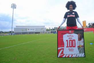 Débora, jogadora das Bragantinas. 