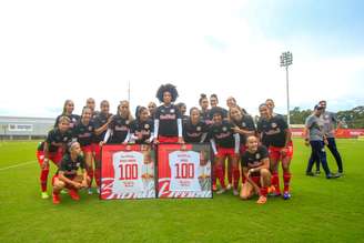 Jogadoras das Bragantinas. 