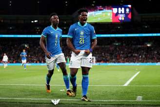 Seleção Brasileira com o uniforme azul
