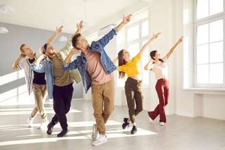 A dança é uma prática benéfica para a saúde física