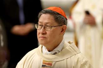 Cardeal Luis Antonio Tagle participa de uma missa com os novos cardeais, presidida pelo Papa Francisco na Basílica de São Pedro, no Vaticano