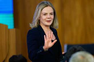 A ministra Gleisi Hoffman saiu em defesa do ministro Carlos Lupi