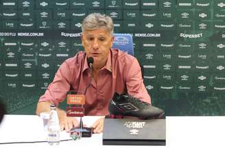 Renato em coletiva de imprensa após tarde de estreia. (FOTO: MARCELO GONÇALVES / FLUMINENSE F.C.)